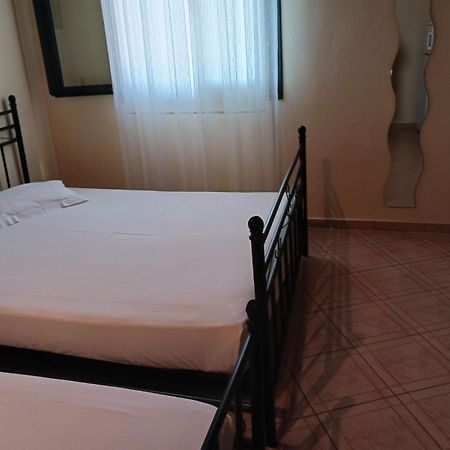 Janis Castle Apartment Himare Eksteriør bilde