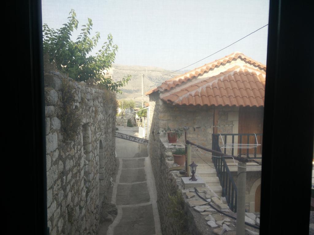 Janis Castle Apartment Himare Eksteriør bilde